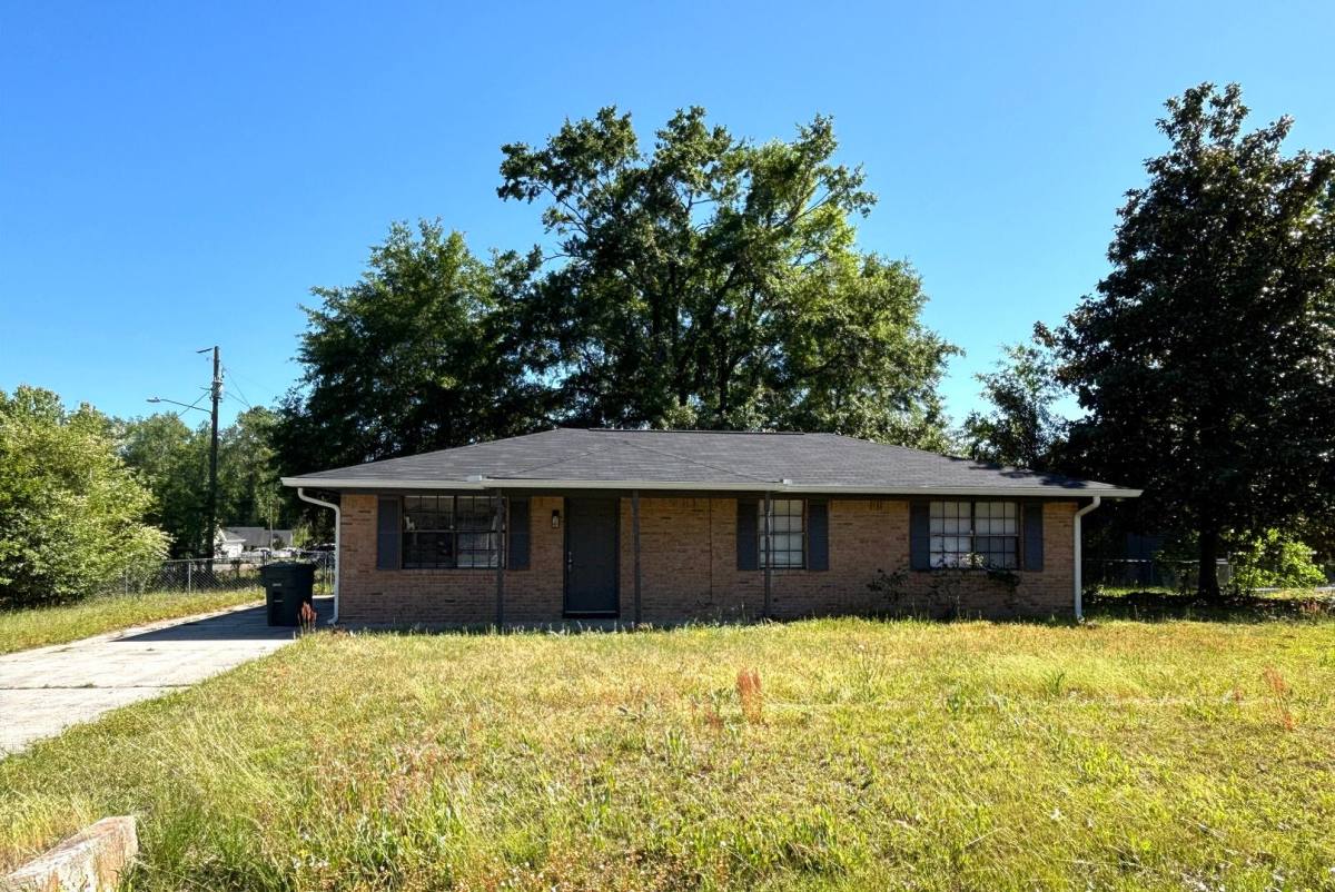 House for rent at 145 Becky St, Hinesville, GA 31313