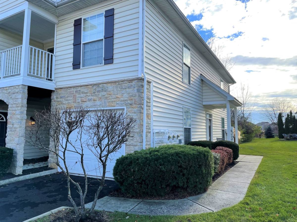 Condo for rent at 5003 Ivyvine Blvd, Dublin, OH 43016