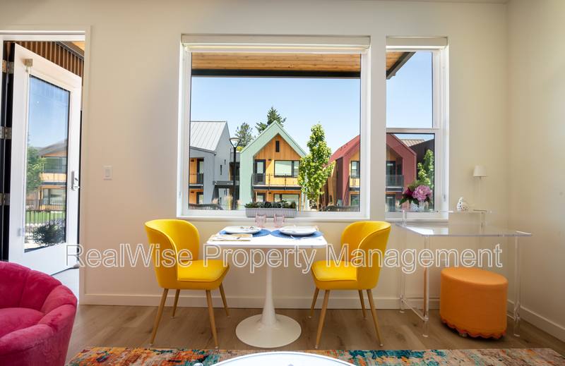 Apartment for rent at 168 Garfield St #201, Ashland, OR 97520