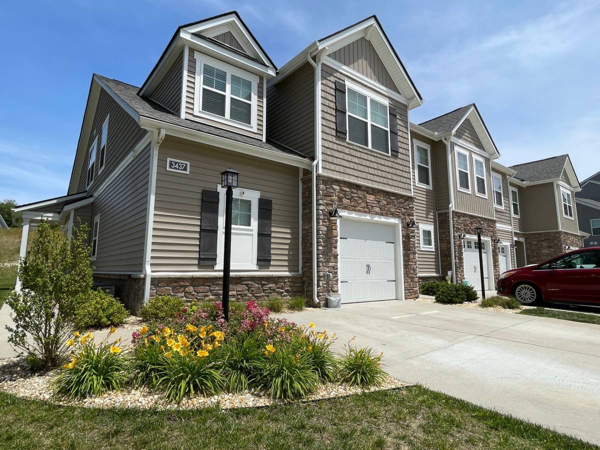 Townhouse for rent at 12224 Petrel Crossing, Midlothian, VA 23112