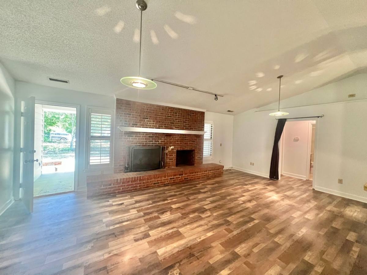 House for rent at 207 Whispering Pines Court, Hampstead, NC 28443