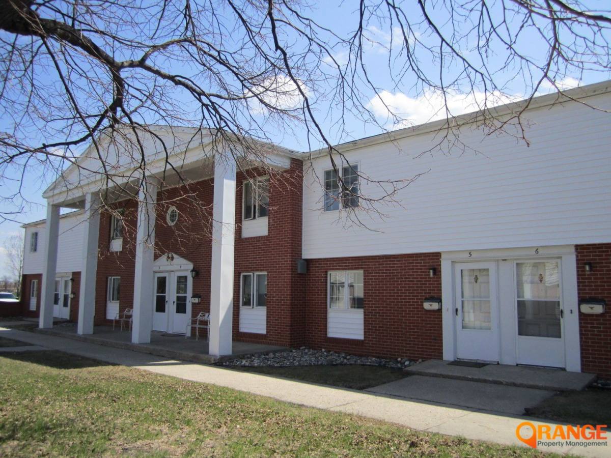 Apartment for rent at 1307-1311 11th St N, Wahpeton, ND 58075