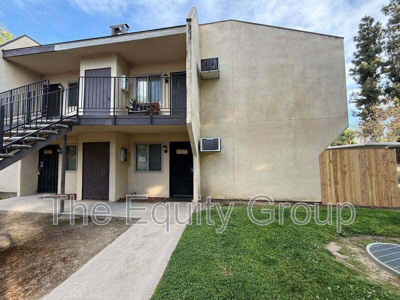 Apartment for rent at 1408 W Elowin Ave, Visalia, CA 93291