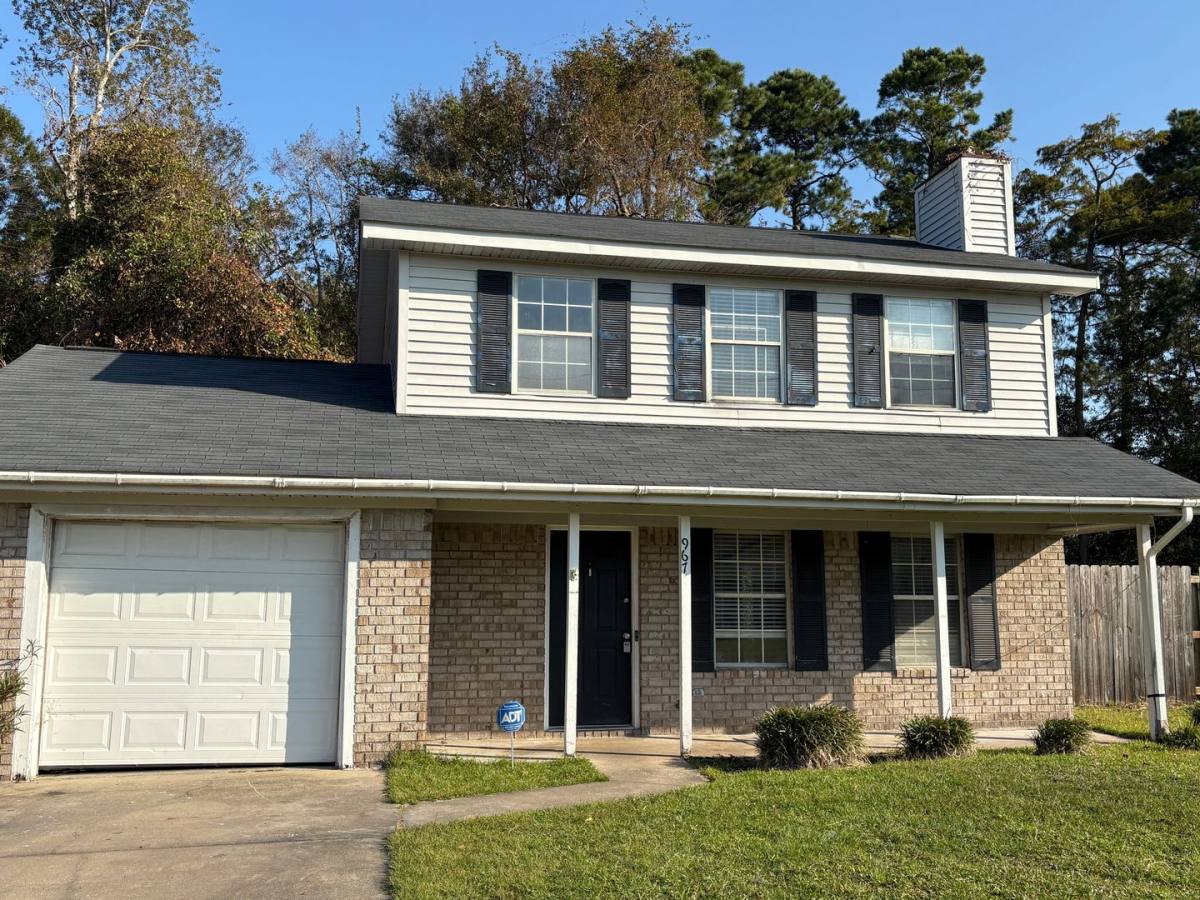 House for rent at 967 Birchfield Dr, Hinesville, GA 31313