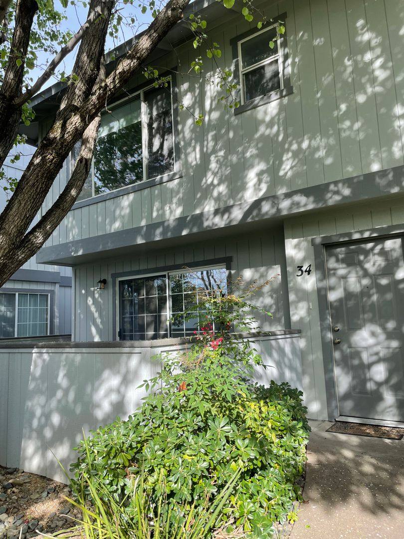 Condo for rent at 200 Ridgetop, Redding, CA 96003