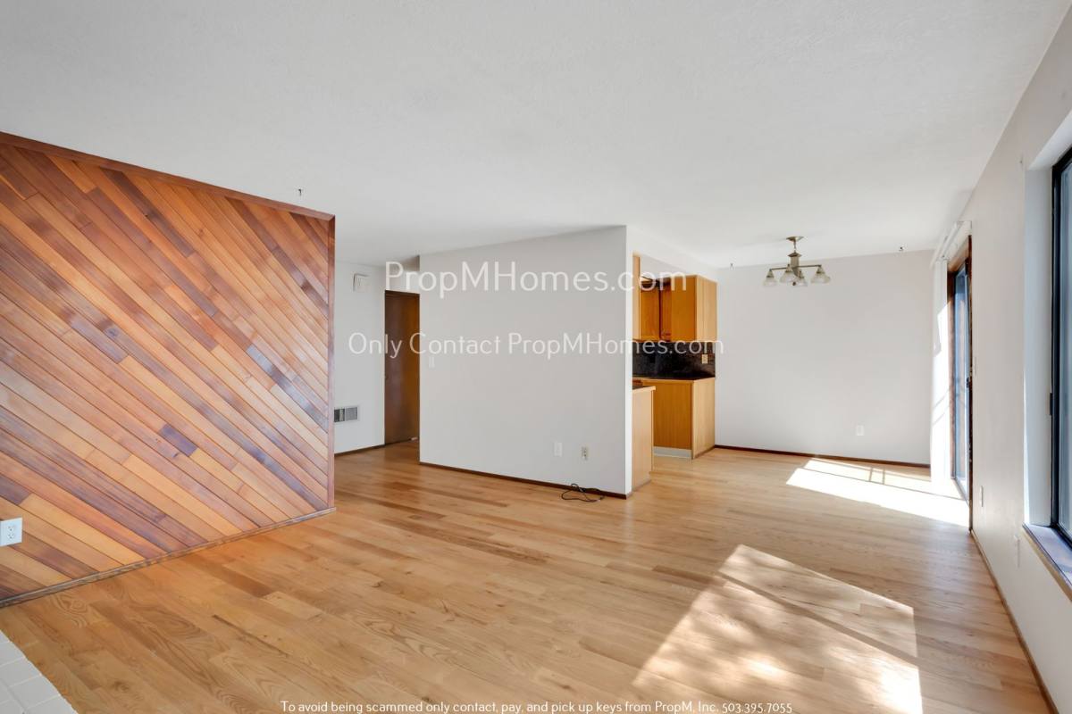 Apartment for rent at 3232 SE 2nd St, Gresham, OR 97080