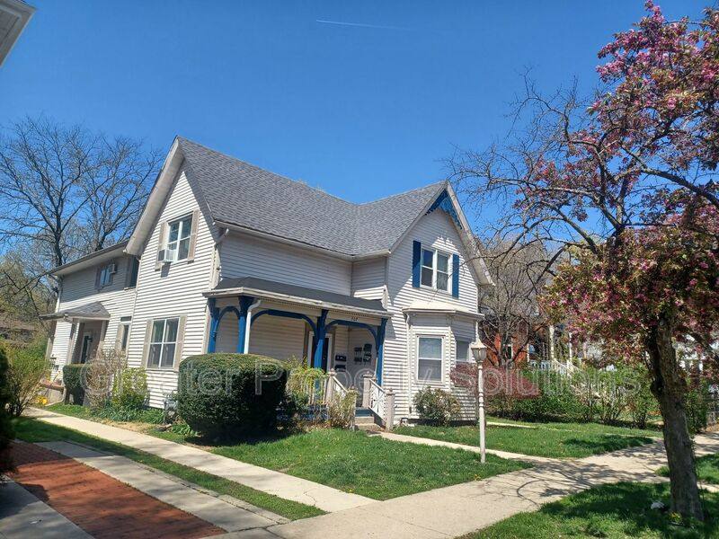 House for rent at 307 Washington St E, Valparaiso, IN 46383