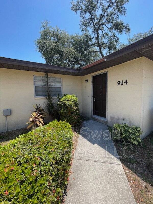 Apartment for rent at 914 Marietta St, Lakeland, FL 33803