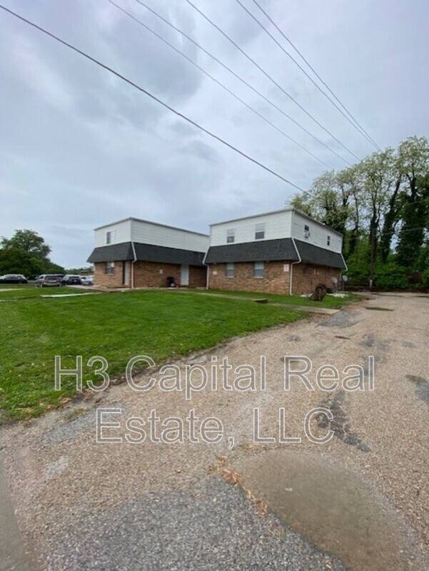 Apartment for rent at 420 Joseph Dr #F, Fairview Heights, IL 62208