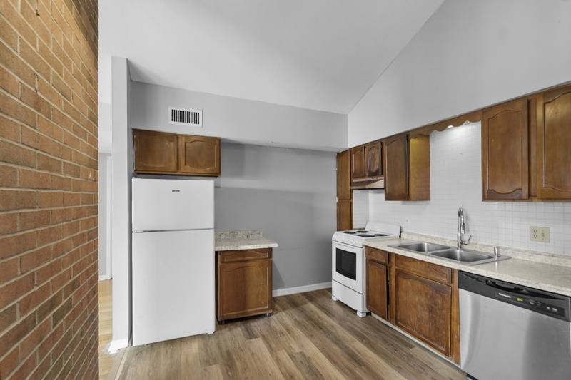 Apartment for rent at 101 Waldorf Parkway #14, Syracuse, NY 13224