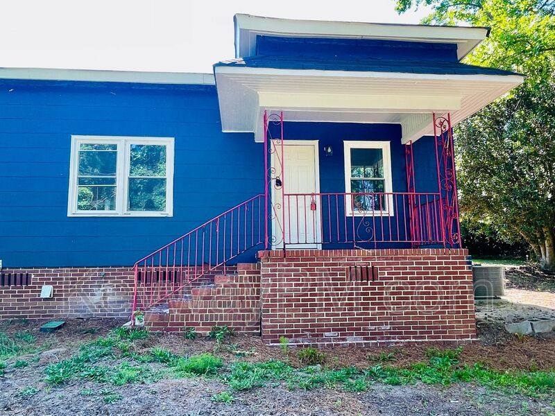 Apartment for rent at 304 Crystal Lake Dr, North Augusta, SC 29841