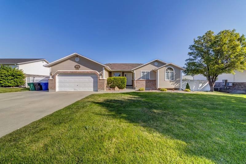 House for rent at 5056 W Rock Ridge Lane, West Jordan, UT 84081