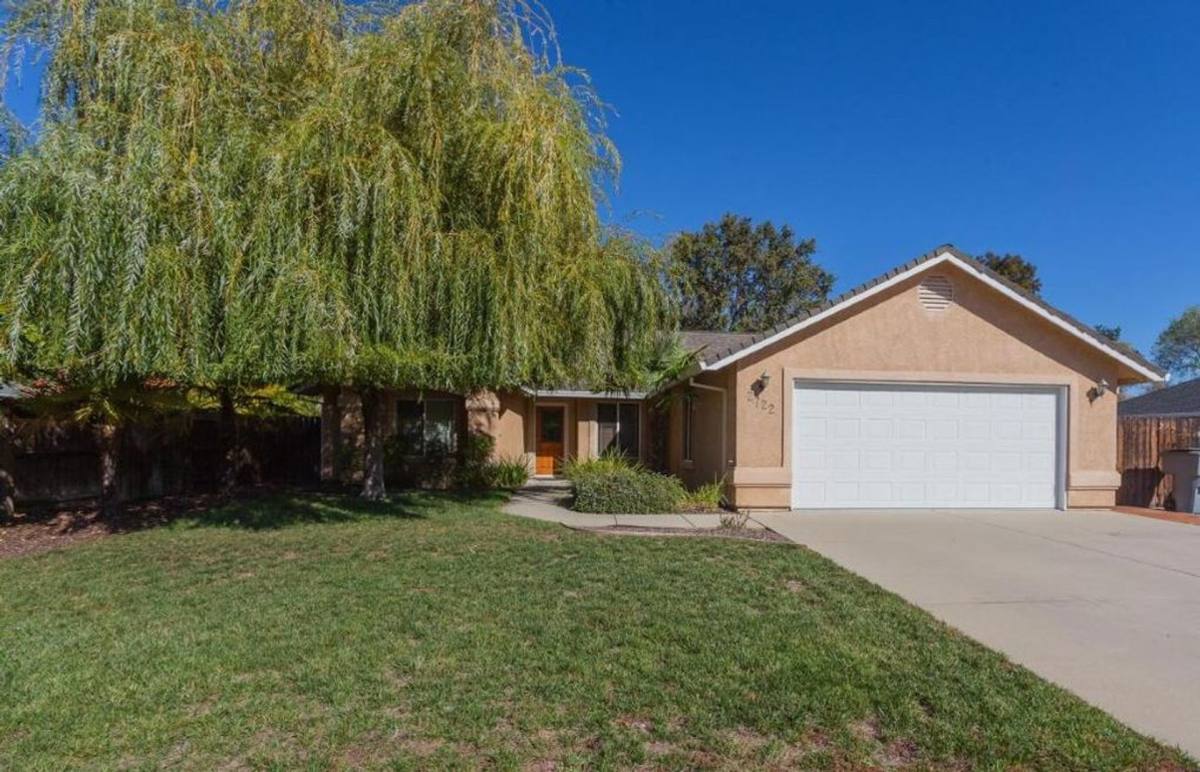 House for rent at 2722 Garnet Court, Redding, CA 96001