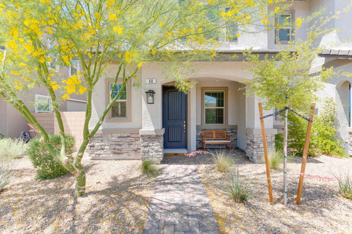 Townhouse for rent at 60 Kimberlite Dr, Henderson, NV 89011
