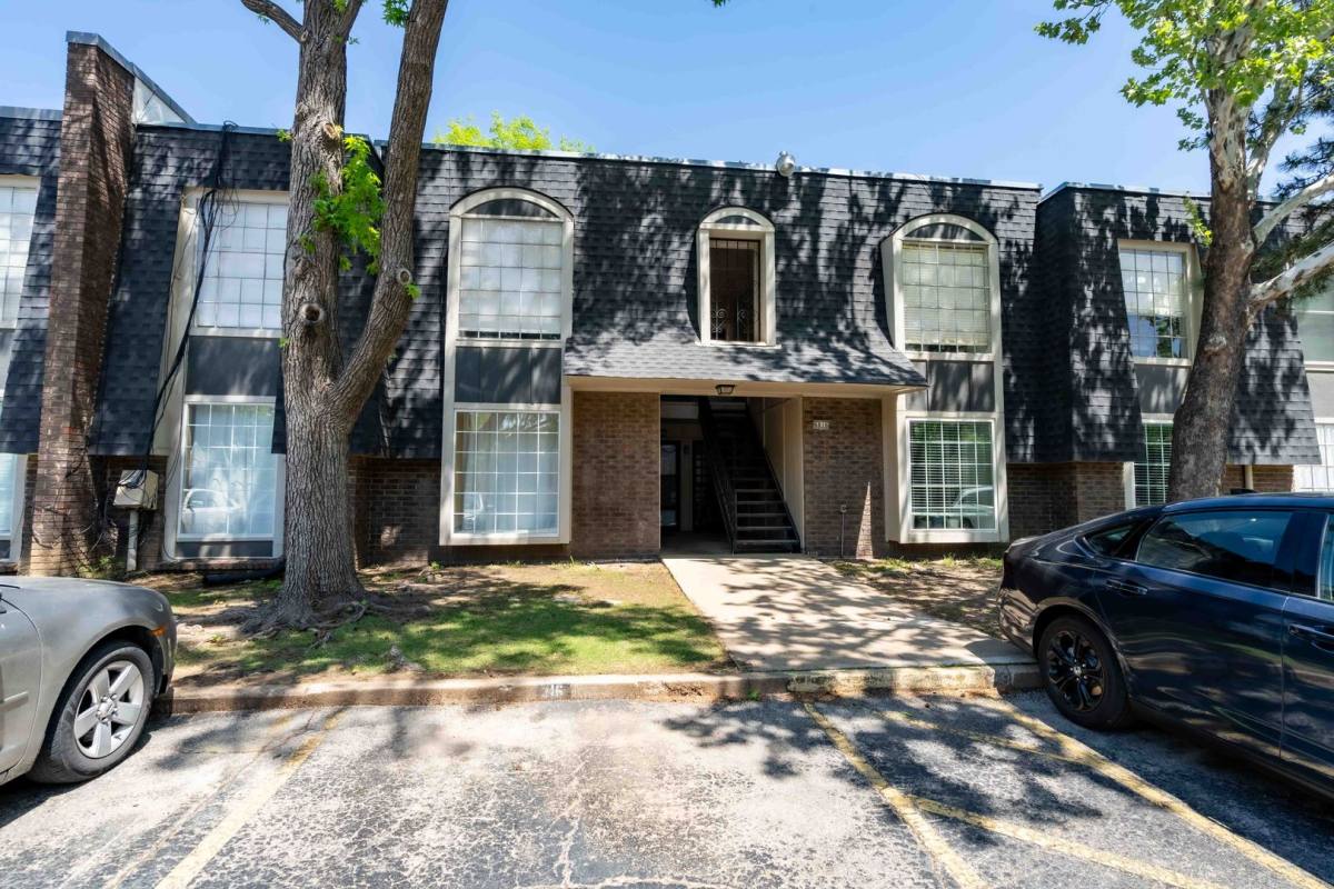 Condo for rent at 6816 S Toledo Ave, Tulsa, OK 74136