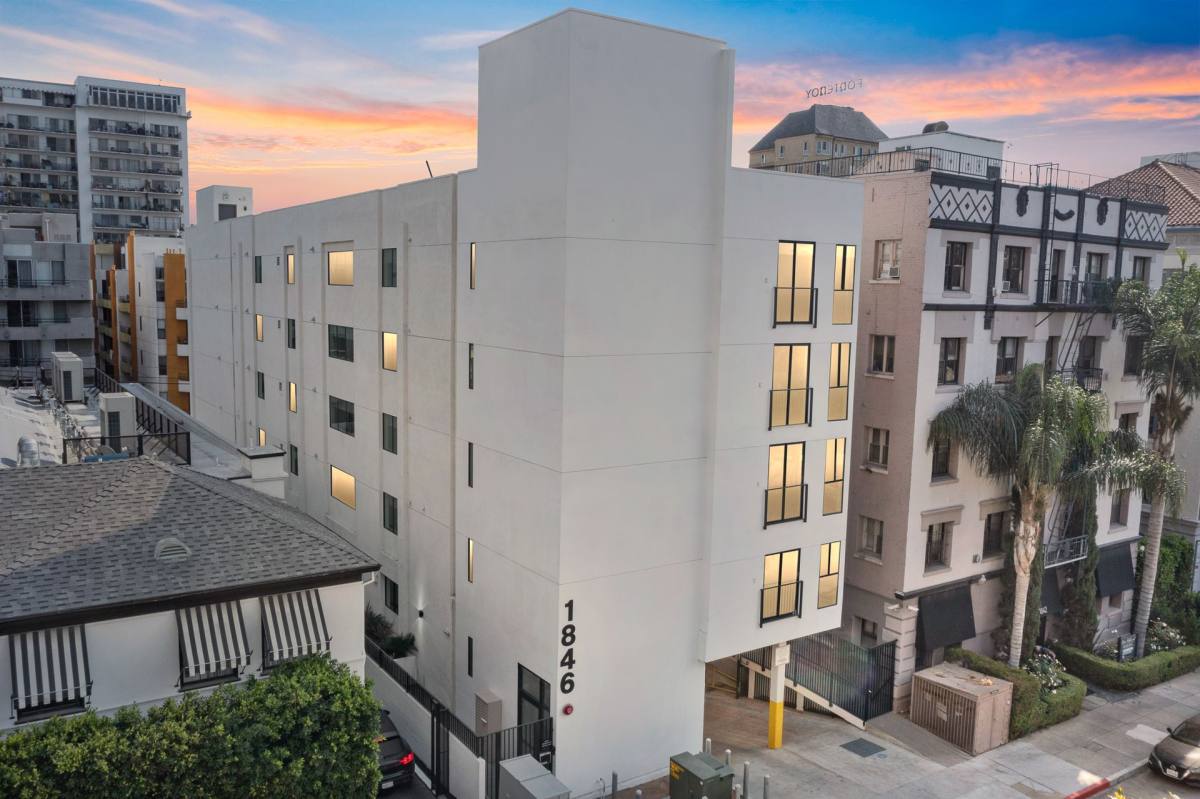 Apartment for rent at 1846 N Cherokee Ave, Los Angeles, CA 90028