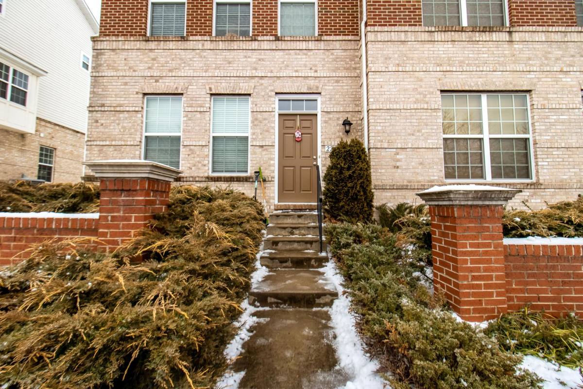 Townhouse for rent at 22684 Parkland Farms Terrace, Ashburn, VA 20148