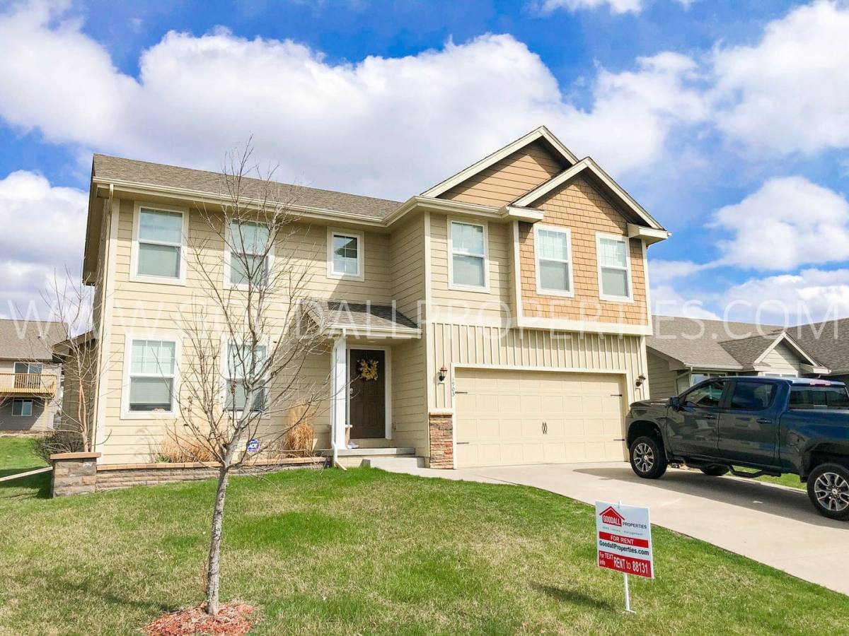 House for rent at 1903 SE Clover Ridge Dr, Ankeny, IA 50021