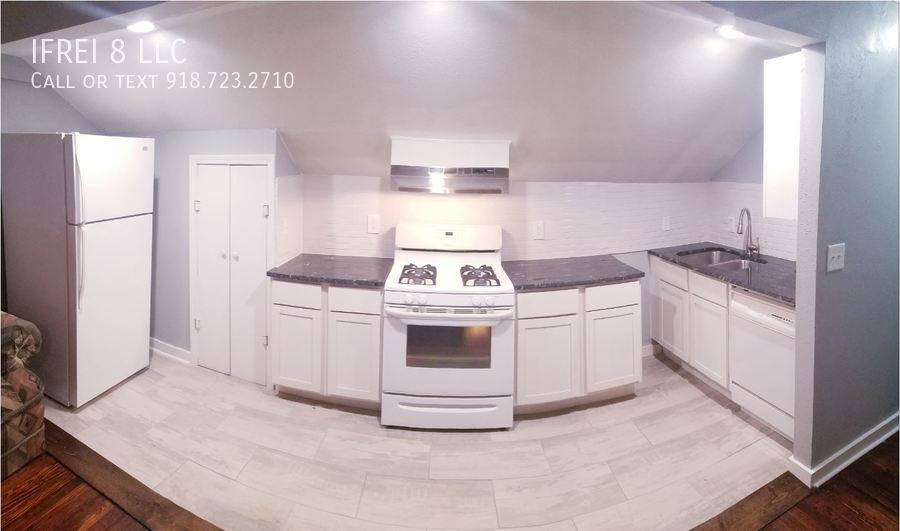 Condo for rent at 105 N Xanthus Ave, Tulsa, OK 74110