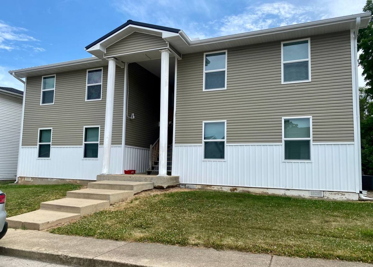 Apartment for rent at 723 Parkhurst Dr, Lebanon, MO 65536