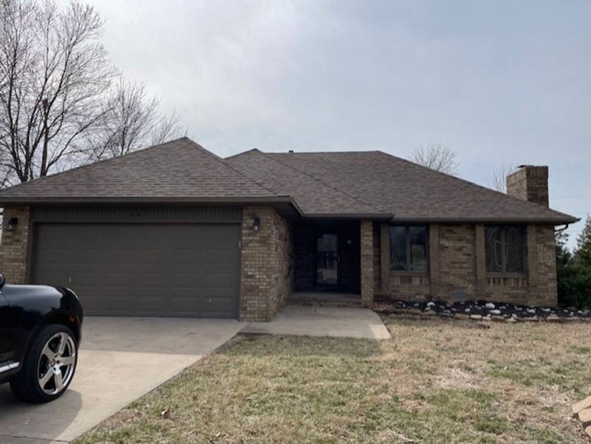 House for rent at 314 W Ave, Nixa, MO 65714