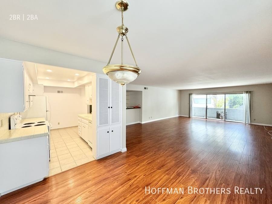 Apartment for rent at 815 S Shenandoah St #104A, Los Angeles, CA 90035