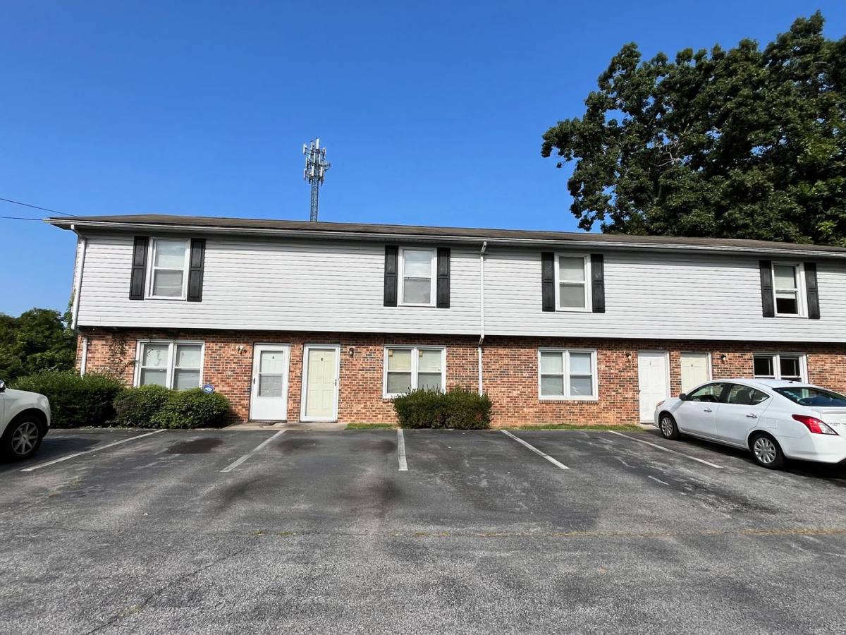 Townhouse for rent at 2689 Old Richmond Rd, Danville, VA 24540