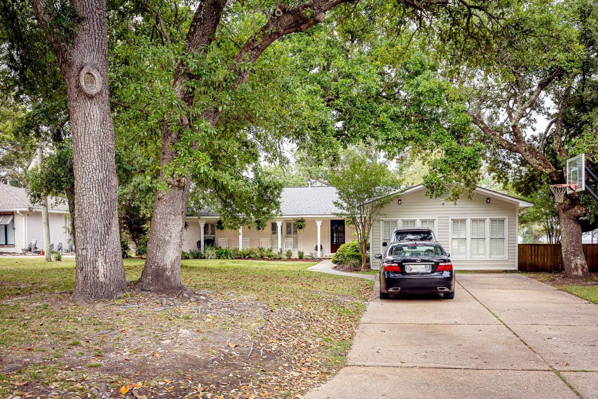 House for rent at 140 Southern Circle, Gulfport, MS 39507