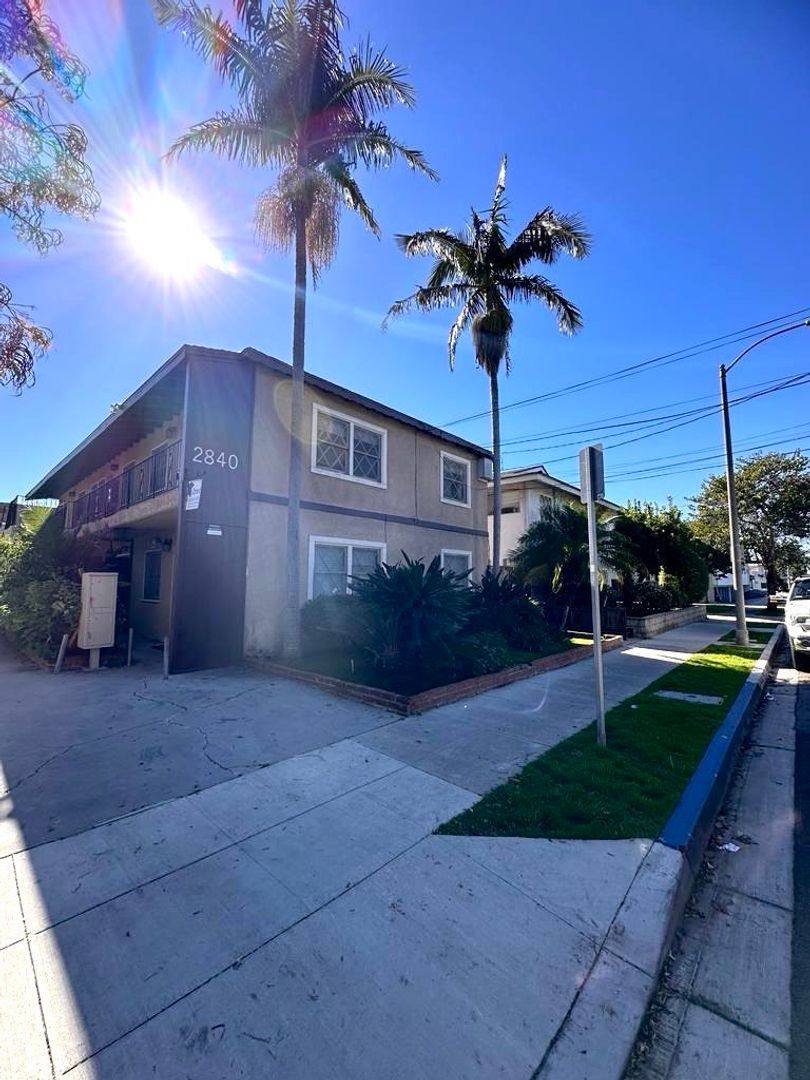 Apartment for rent at 2840 E 6th St, Long Beach, CA 90814