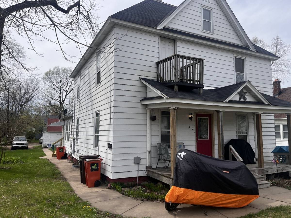 Apartment for rent at 712 McDonough St, Eau Claire, WI 54703