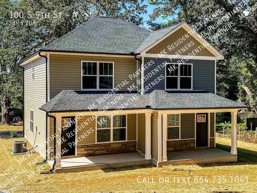 Townhouse for rent at 100 S 9th St #A, Easley, SC 29640