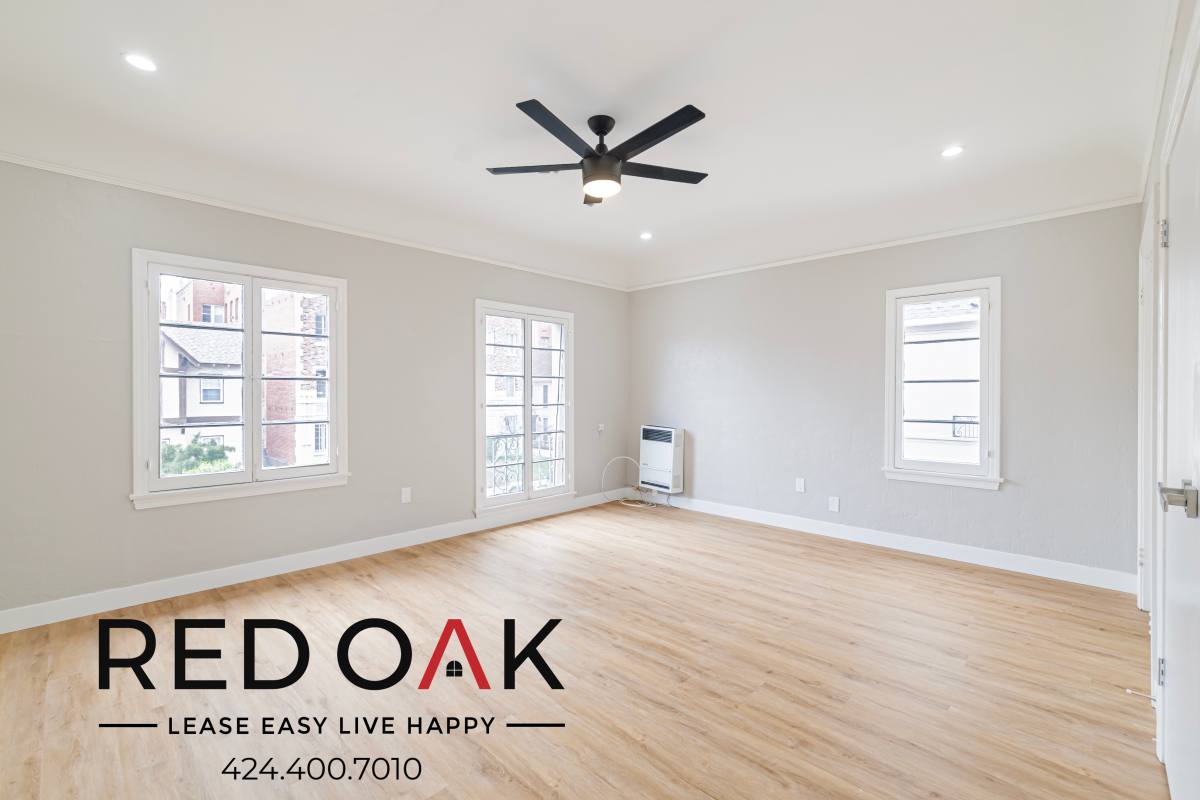 Condo for rent at 624 S Dunsmuir Ave #202, Los Angeles, CA 90036