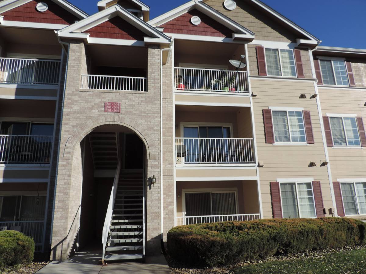 Condo for rent at 15700 E Jamison Dr, Englewood, CO 80112