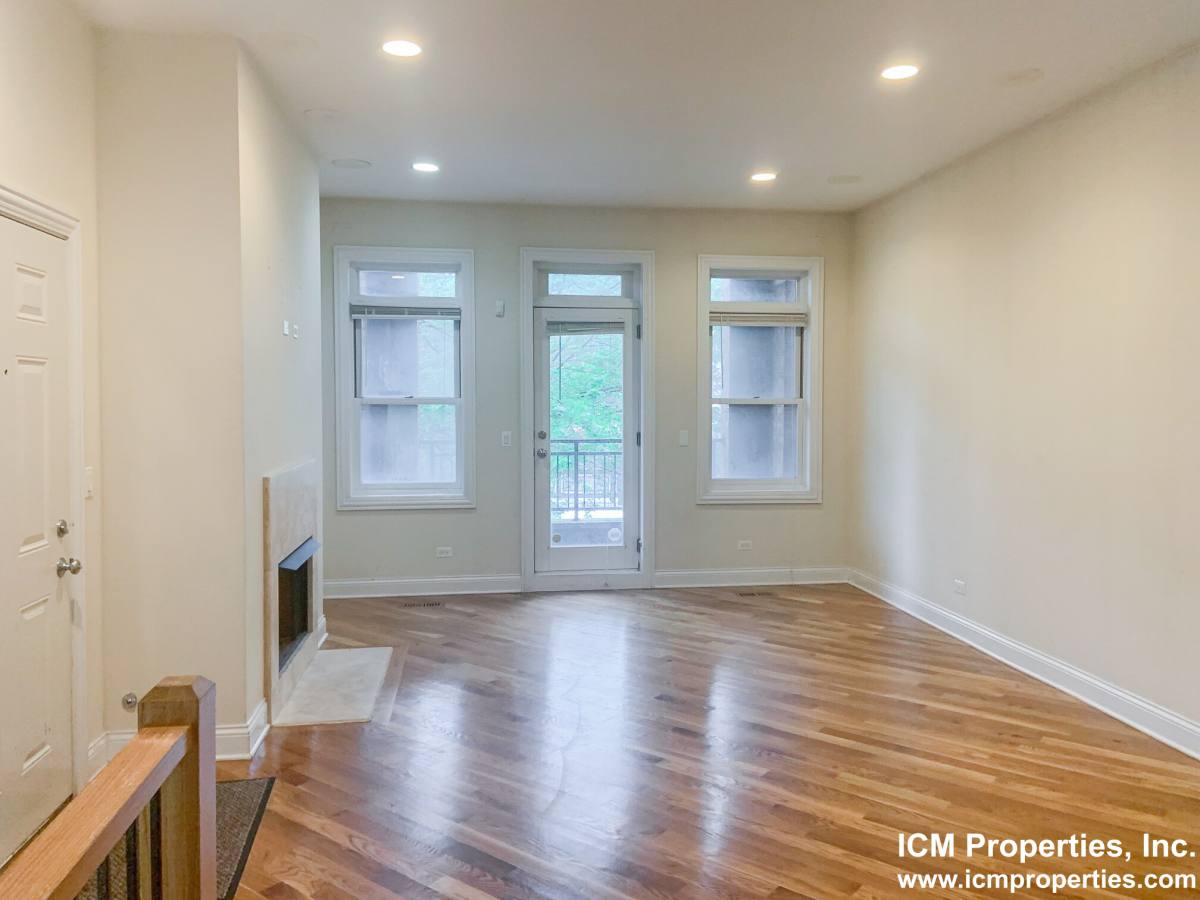 Apartment for rent at 2334 N Greenview Ave #1, Chicago, IL 60614