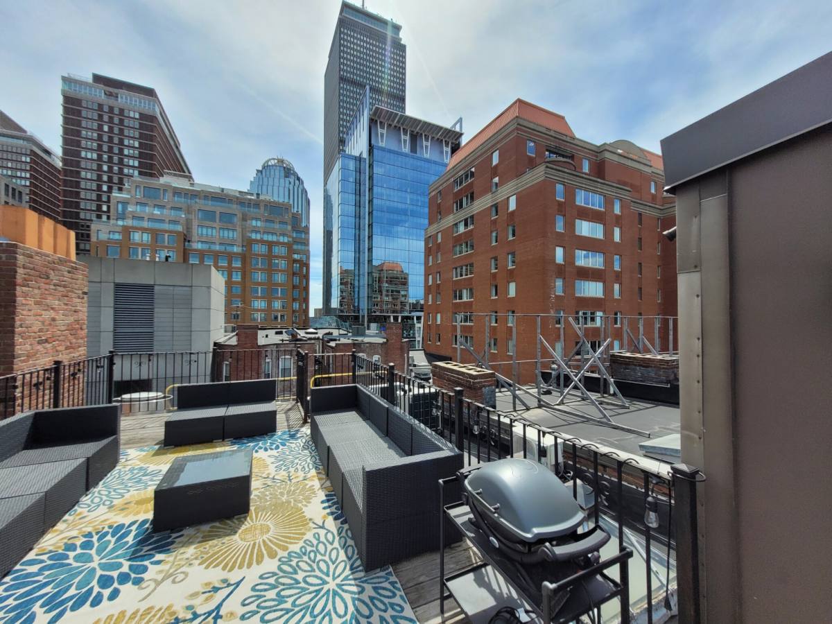 Apartment for rent at 254 Newbury St #6, Boston, MA 02116