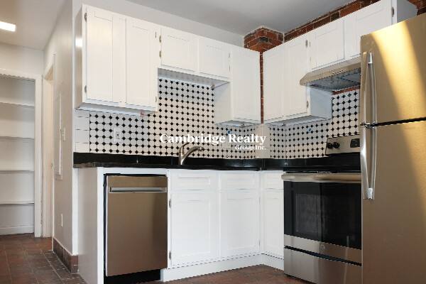 Apartment for rent at 162 Broadway #2T, Somerville, MA 02145