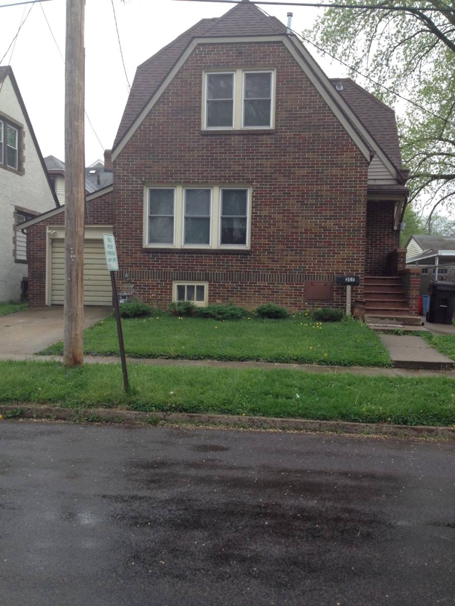 House for rent at 207 Almiron St, East Peoria, IL 61611