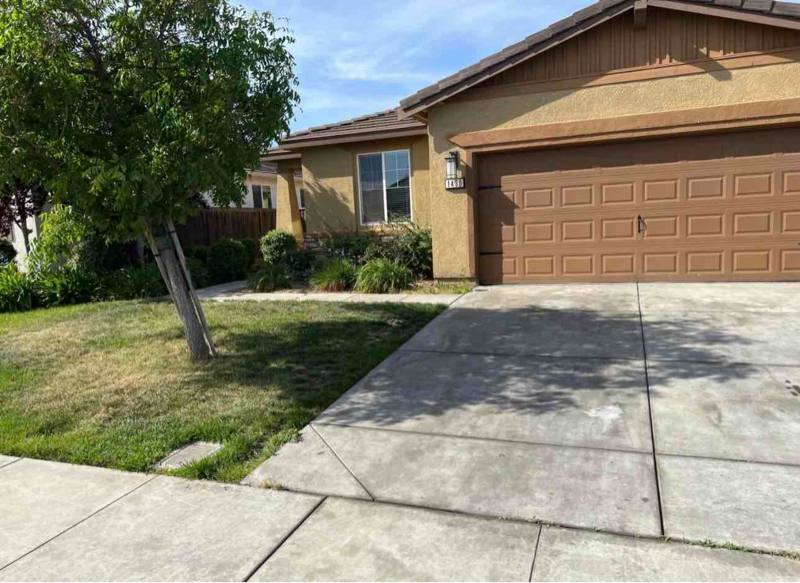 House for rent at 1430 Santona St, Manteca, CA 95337