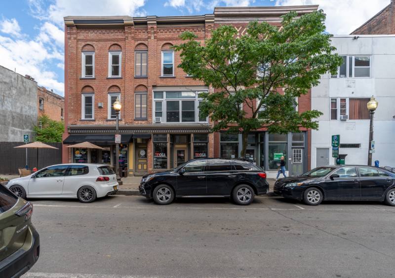 Townhouse for rent at 136 Washington St #1, 3, Binghamton, NY 13901