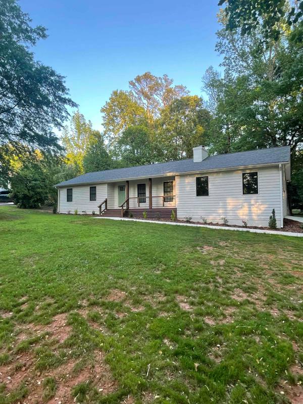 House for rent at 1509 Fort Hill Dr, Seneca, SC 29678