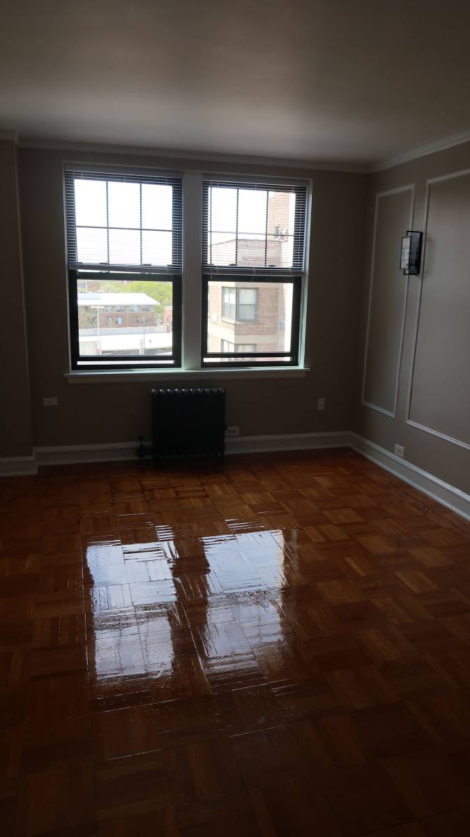 Apartment for rent at 1209 W Sherwin Ave, Chicago, IL 60626