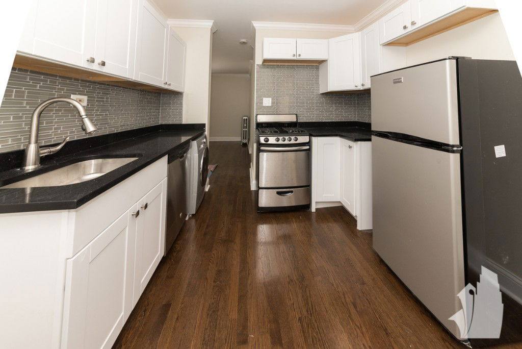 Apartment for rent at 1056 W Lill Ave #3, Chicago, IL 60614