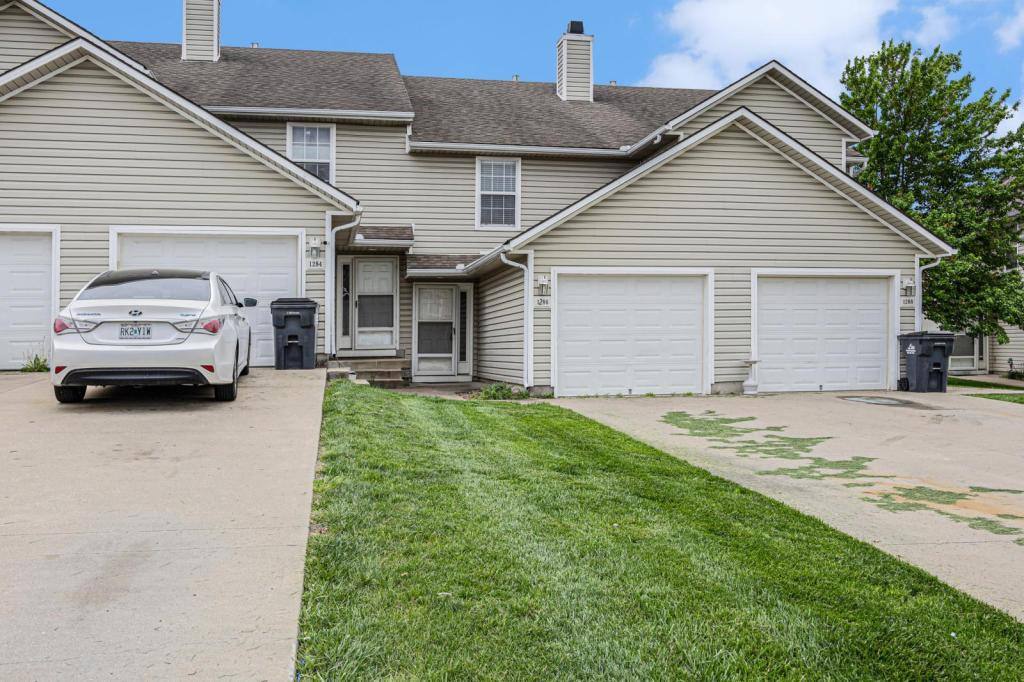 House for rent at 1286 NW Phelps Dr, Grain Valley, MO 64029