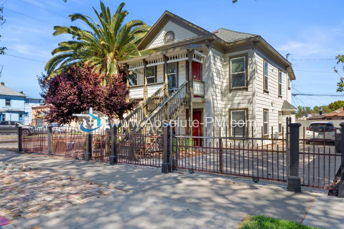 Apartment for rent at 1927 P St #B, Sacramento, CA 95811