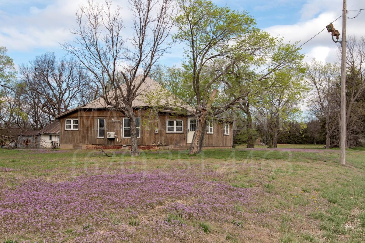 House for rent at 2041 Cr #5300, Coffeyville, KS 67337