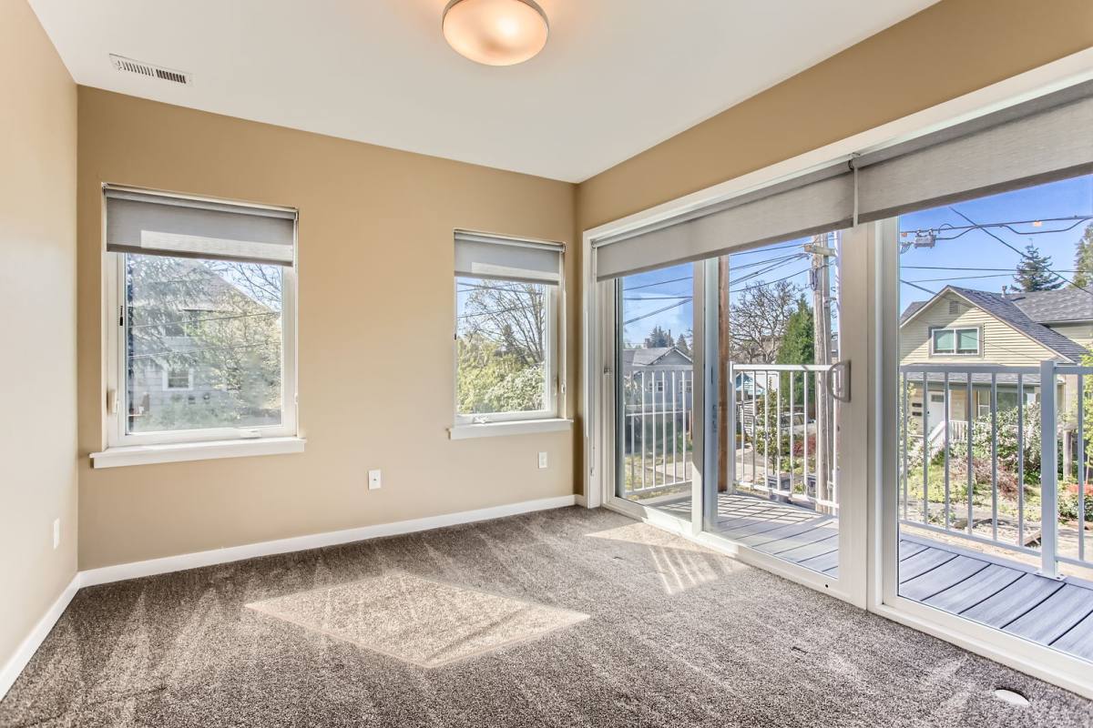 Townhouse for rent at 5753 N Michigan Ave, Portland, OR 97217