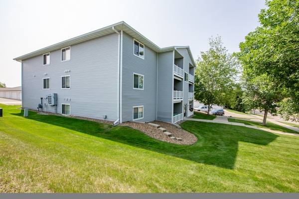 Apartment for rent at Terrace Pointe, 425 Calgary Ave, Bismarck, ND 58503