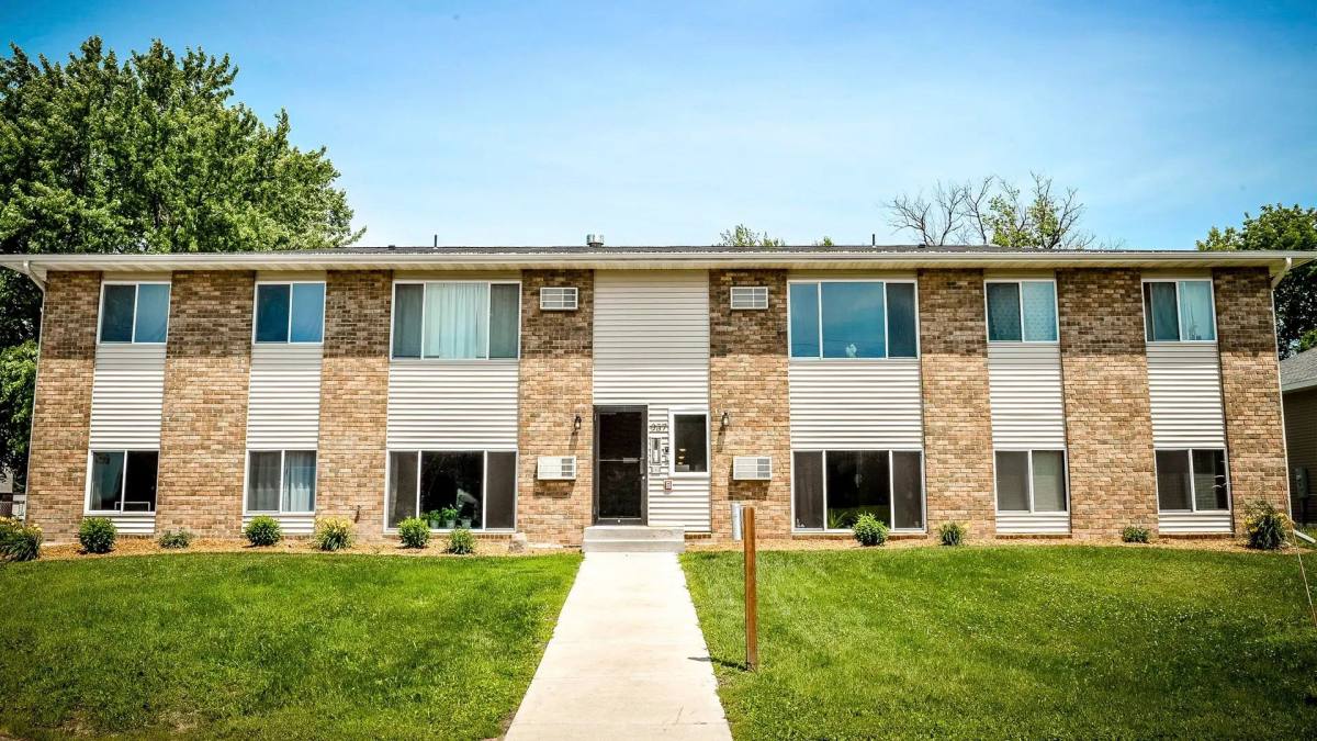 Apartment for rent at Northbrook, 957 7th Ave SW, Forest Lake, MN 55025