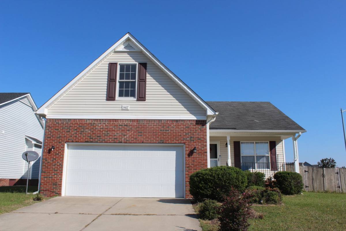 House for rent at 1402 Oldstead Dr, Fayetteville, NC 28306