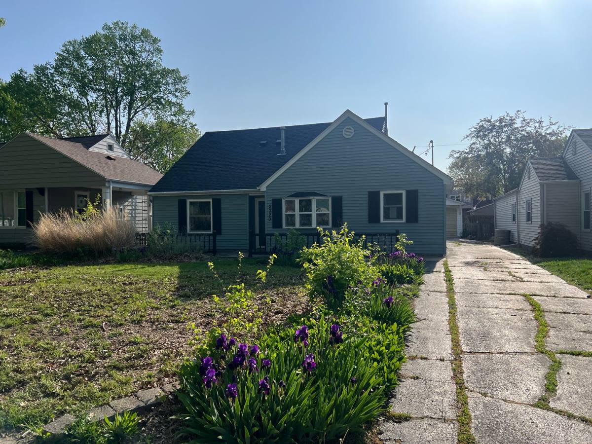 House for rent at 2320 S Pasfield, Springfield, IL 62704